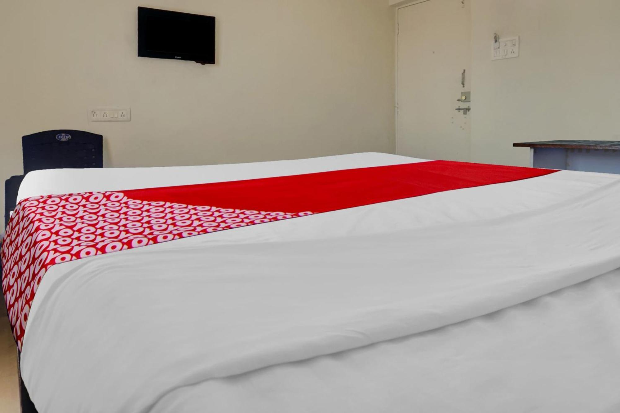 Hotel O Happy Homely Stay Sasvad ภายนอก รูปภาพ